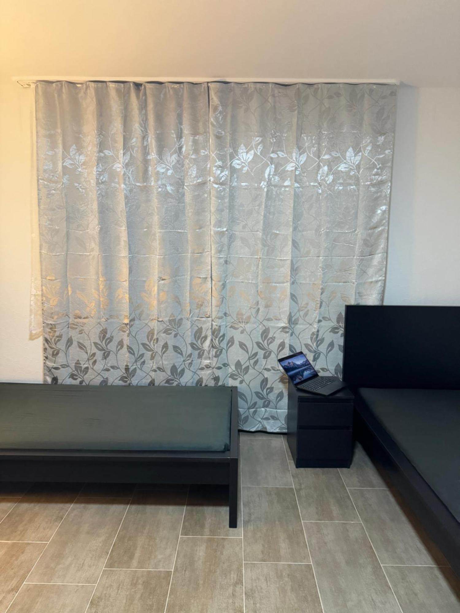 Laras Voll Ausgestattete Gartenwohnung Mit Wlan Und Tv Werne Exterior foto