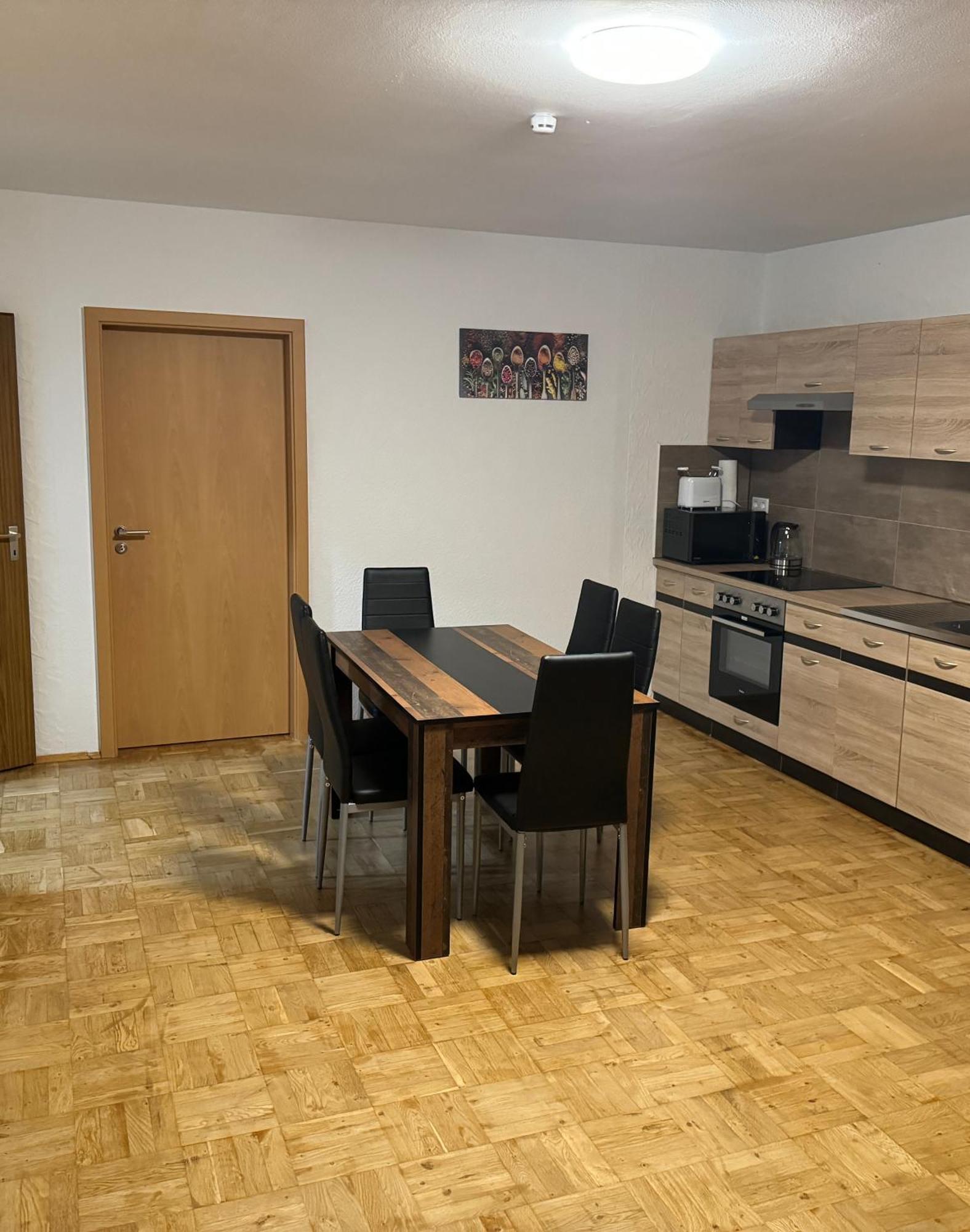 Laras Voll Ausgestattete Gartenwohnung Mit Wlan Und Tv Werne Exterior foto